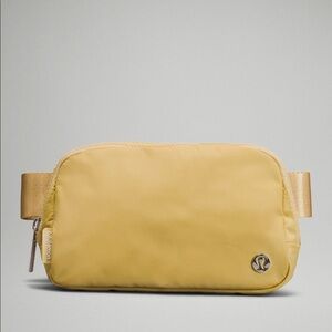 Lululemon • Everywhere Belt Bag